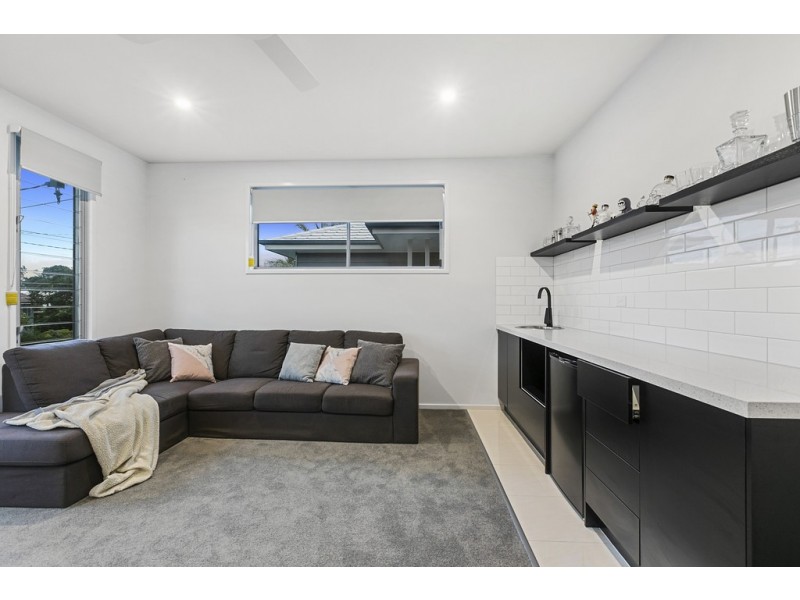 89 MORETON AVENUE, Wynnum QLD 4178