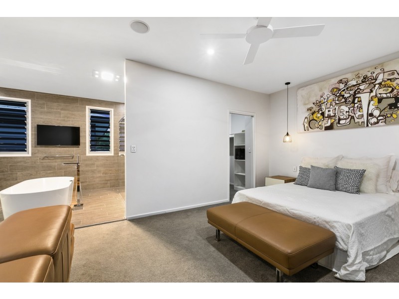 89 MORETON AVENUE, Wynnum QLD 4178