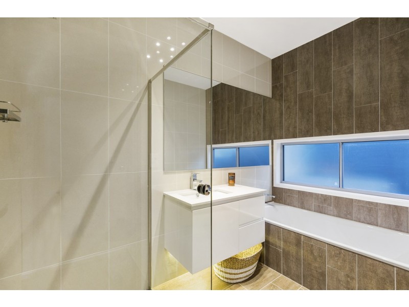 89 MORETON AVENUE, Wynnum QLD 4178