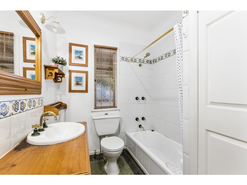 38 Strawberry Road, Manly West QLD 4179