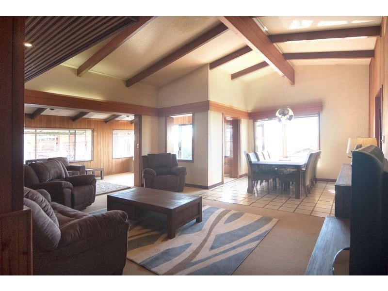 98 Oceana Terrace, Manly QLD 4179