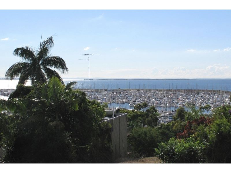 98 Oceana Terrace, Manly QLD 4179