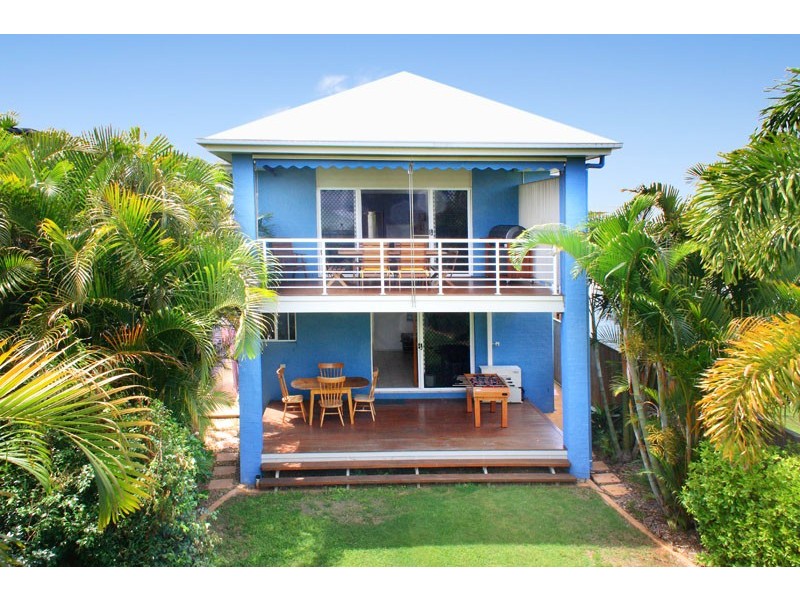 15 Stewart Parade, Manly QLD 4179