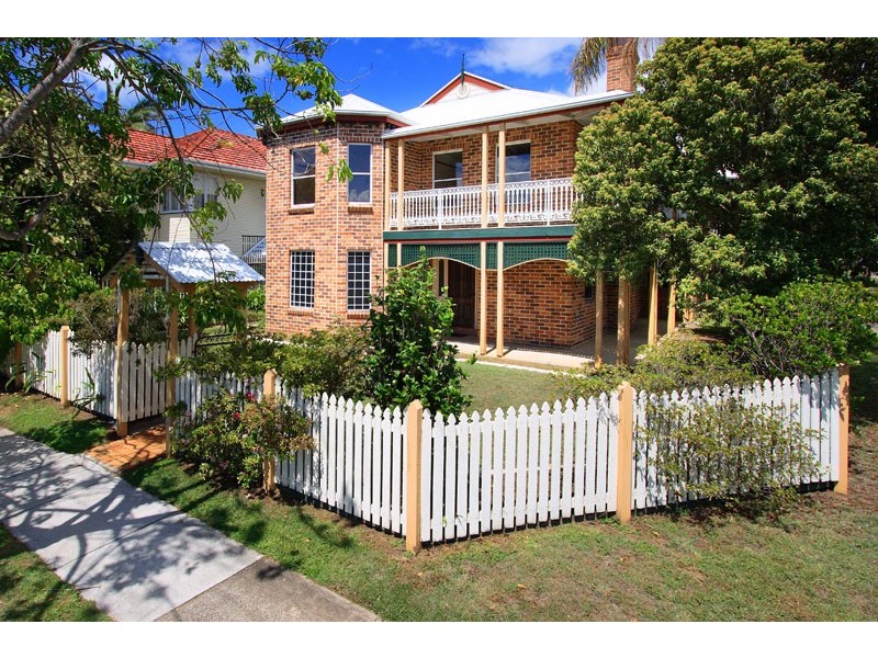 77 Carlton Terrace, Wynnum QLD 4178