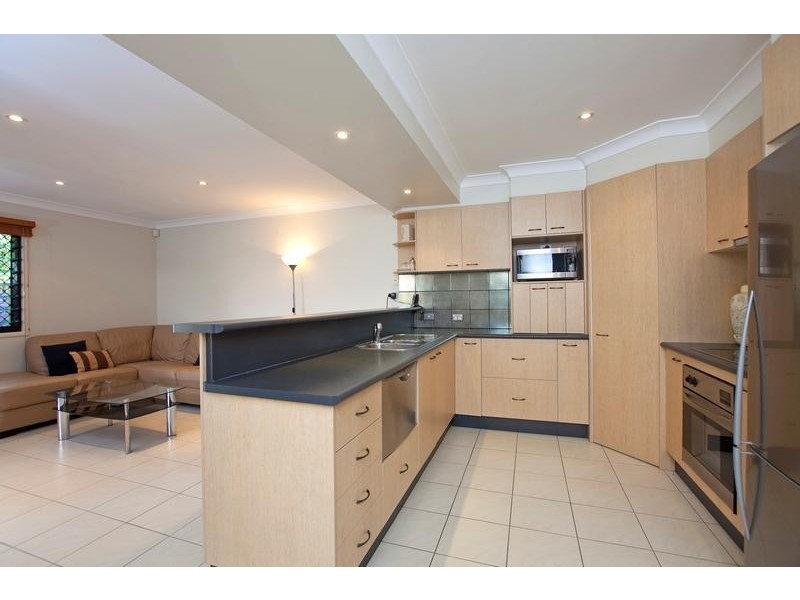 9 Buderim St, Manly QLD 4179