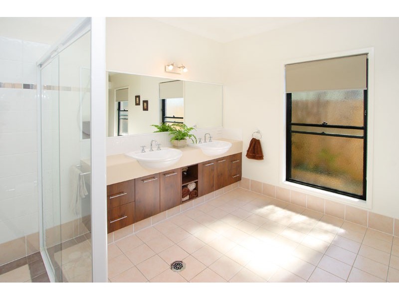 41 Duncan Street, Wynnum West QLD 4178