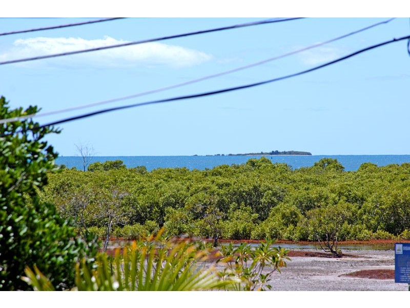 797 THE ESPLANADE, Lota QLD 4179