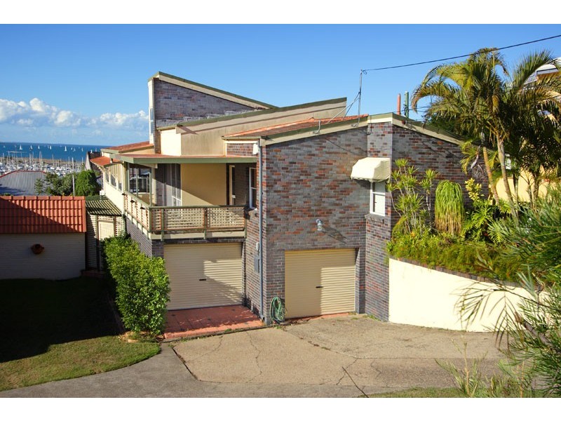 98 OCEANA TERRACE, Manly QLD 4179