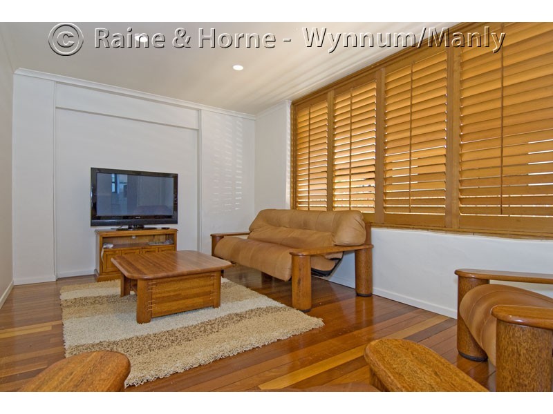 669 Esplanade, Lota QLD 4179