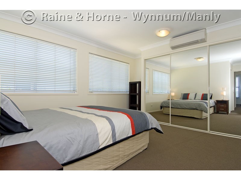 669 Esplanade, Lota QLD 4179