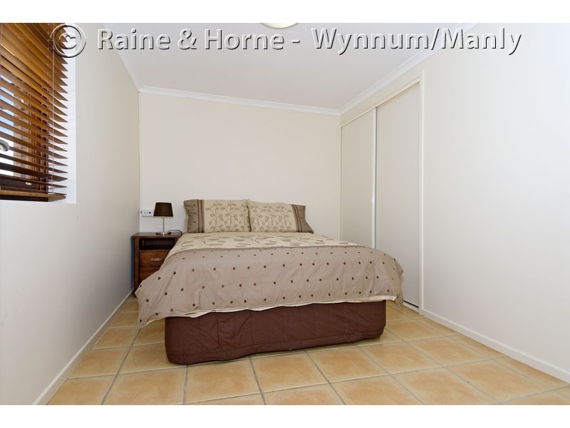 669 Esplanade, Lota QLD 4179