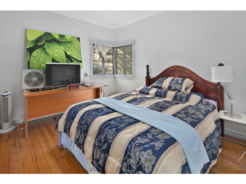 29 – 31 BARRINIA STREET, Manly QLD 4179