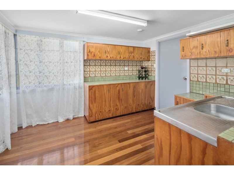 29 – 31 BARRINIA STREET, Manly QLD 4179