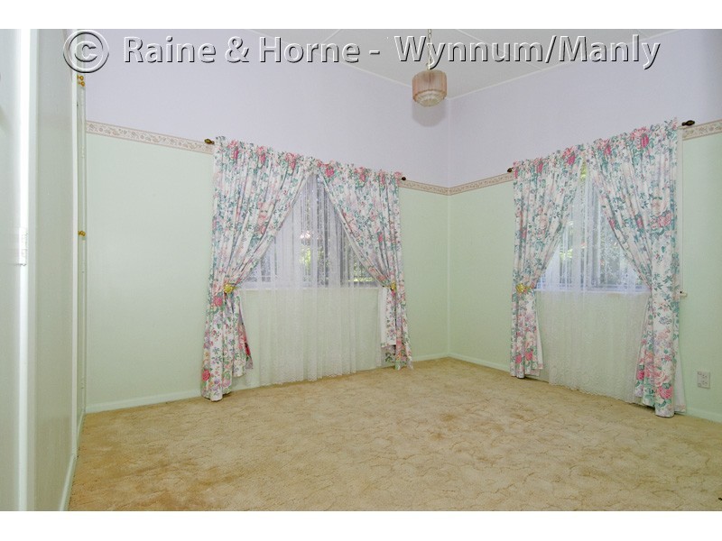 12 Wyeth Street, Wynnum QLD 4178