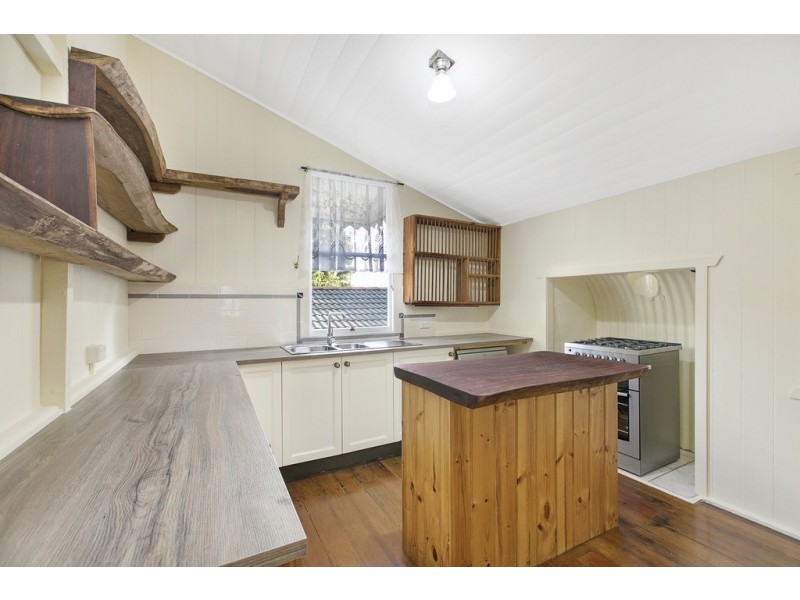 15 CALDWELL STREET, Manly West QLD 4179