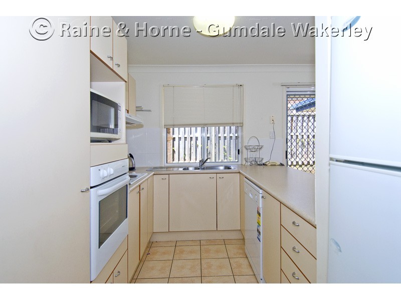 42 ISAACS WAY, Wakerley QLD 4154