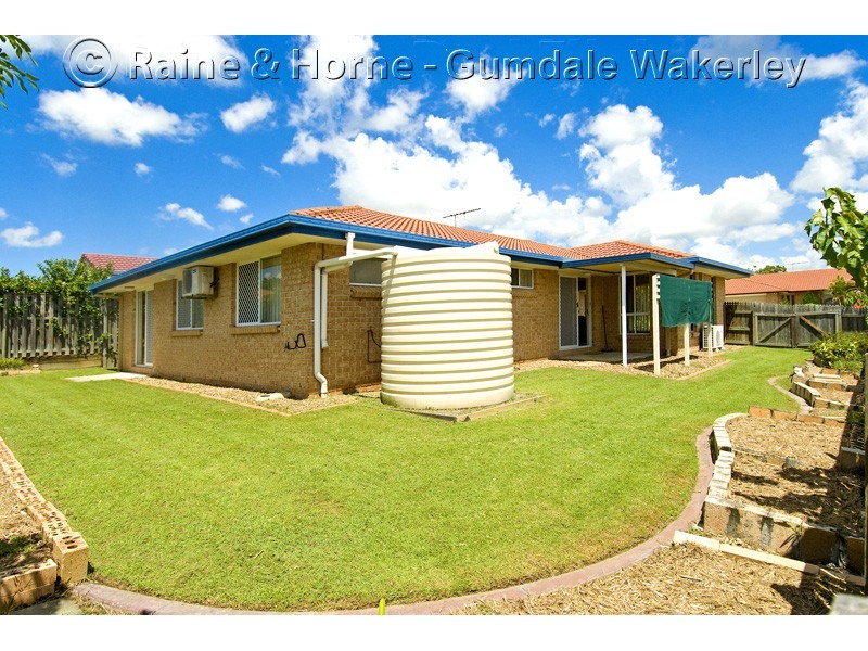 42 ISAACS WAY, Wakerley QLD 4154