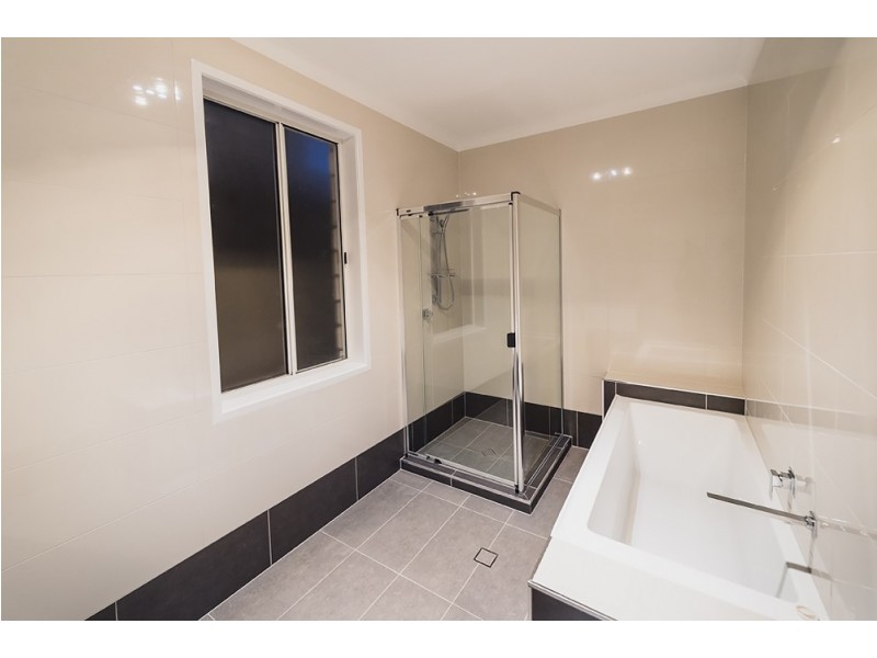 6 KITCHENER STREET, Wynnum QLD 4178