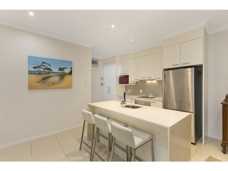 3/4 Russell Street, Cleveland QLD 4163