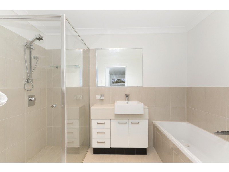 3/4 Russell Street, Cleveland QLD 4163