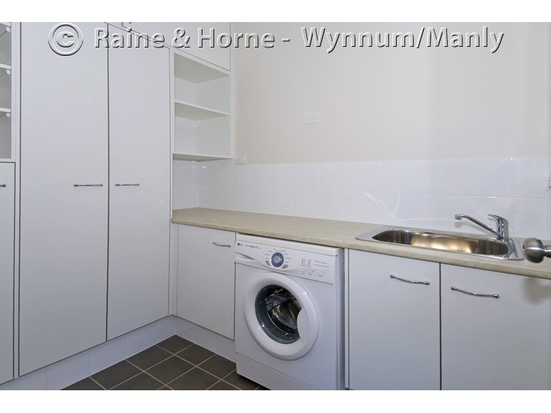 25 Hannam Street, Wynnum QLD 4178