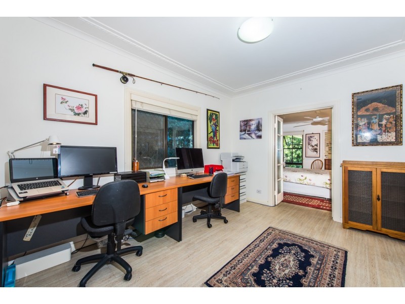 659A Esplanade, Lota QLD 4179
