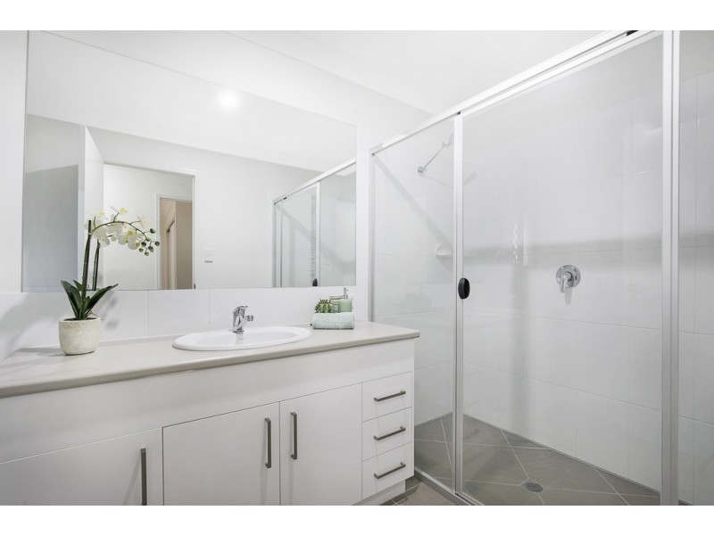 72 MILFOIL STREET, Manly West QLD 4179