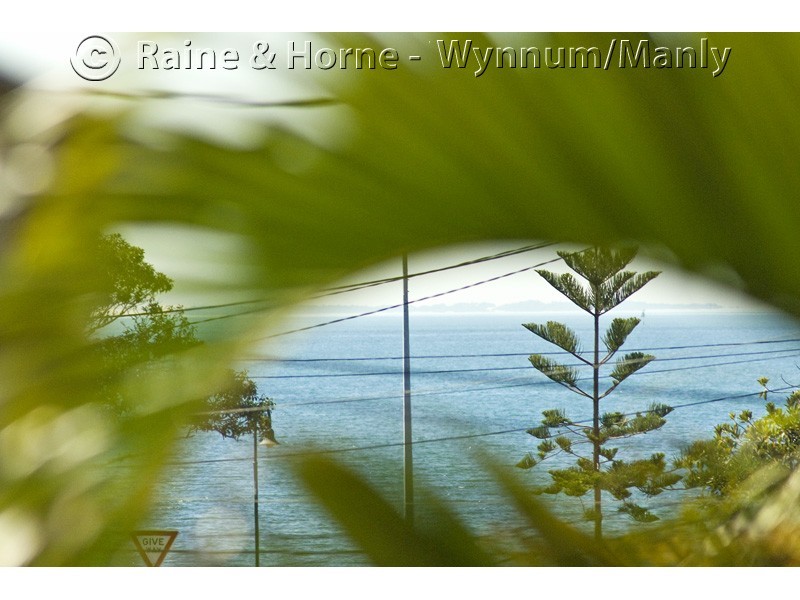 1/27 Berrima Street, Wynnum QLD 4178