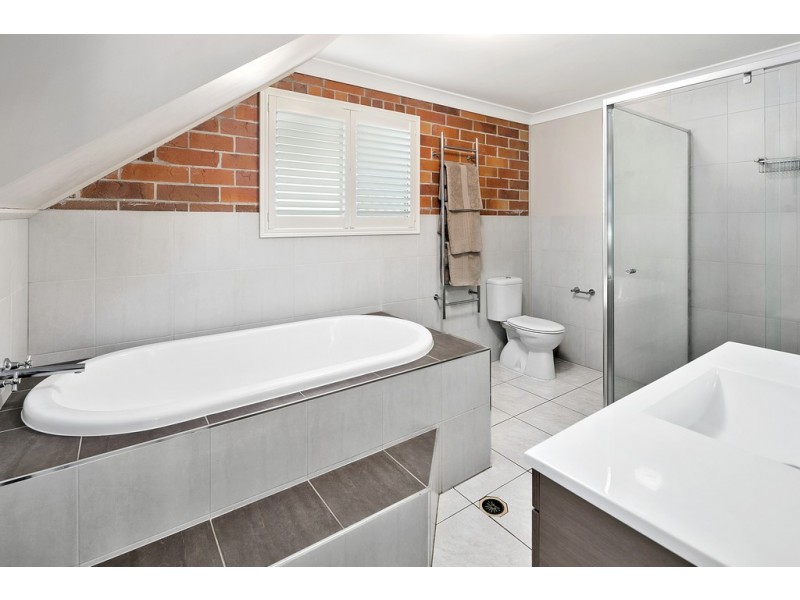 176 BLACKWOOD ROAD, Manly West QLD 4179