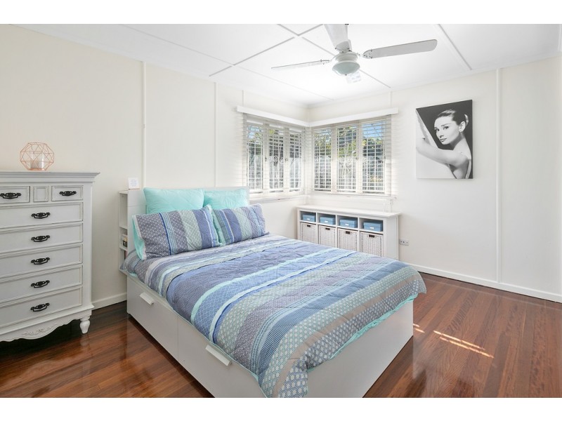 176 BLACKWOOD ROAD, Manly West QLD 4179