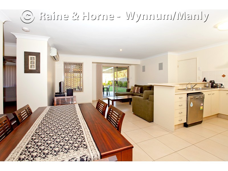 18 School Road, Wynnum West QLD 4178