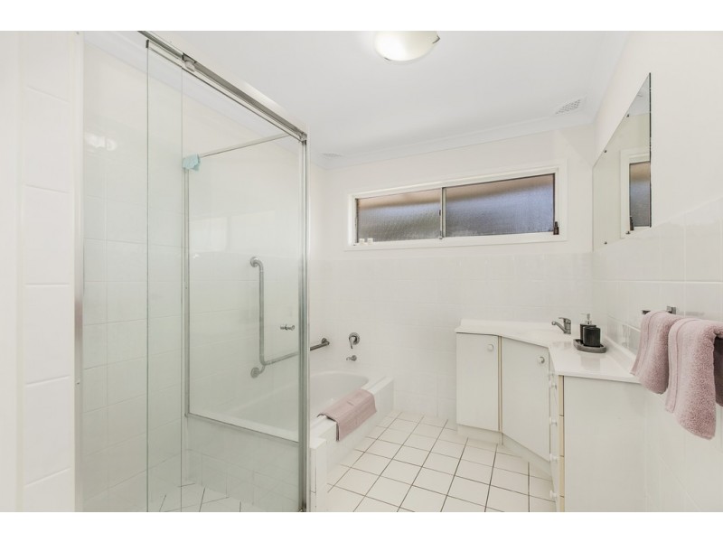 222 PRESTON ROAD, Wynnum West QLD 4178