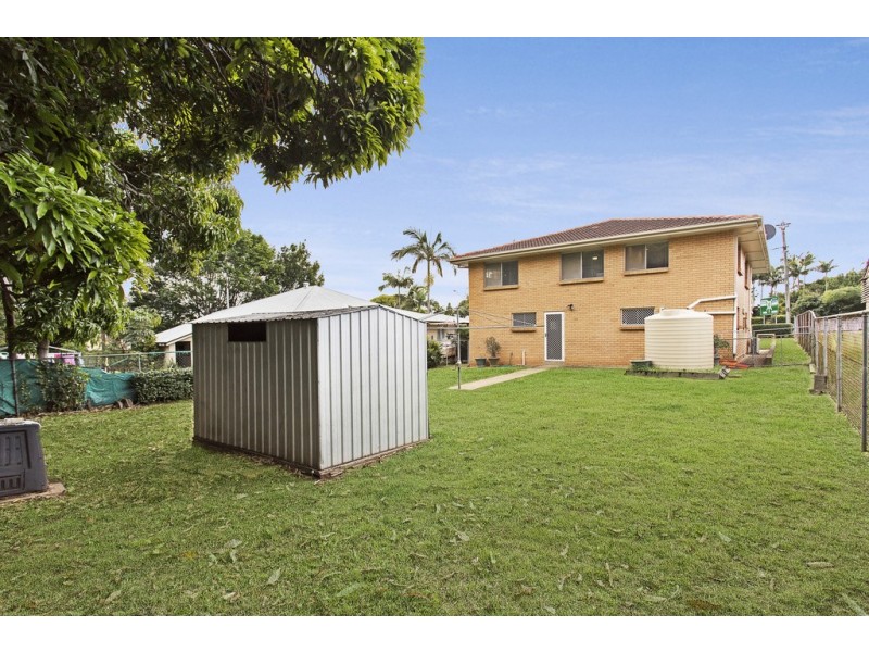 222 PRESTON ROAD, Wynnum West QLD 4178