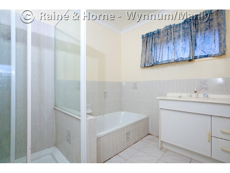 25 Gateway Street, Wynnum West QLD 4178