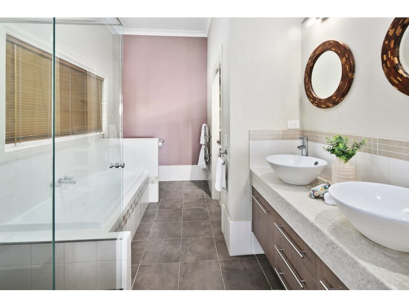 129 Stratton Terrace, Manly QLD 4179