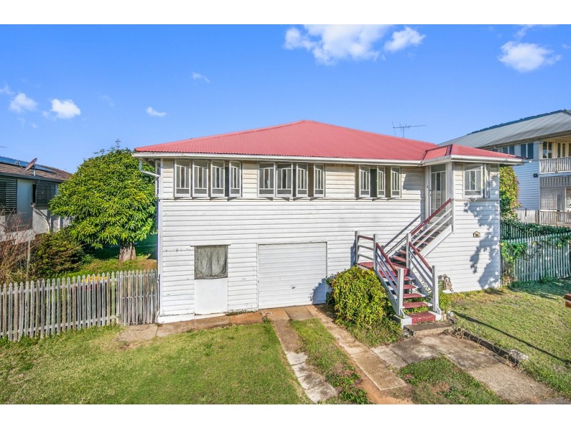 86 WALNUT STREET, Wynnum QLD 4178