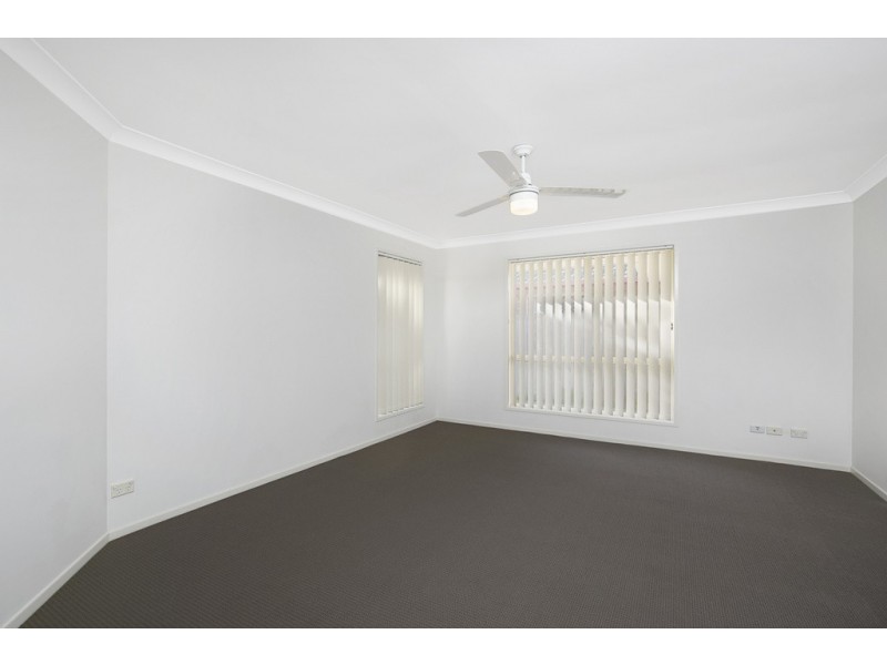 24 Tracey Street, Wynnum West QLD 4178