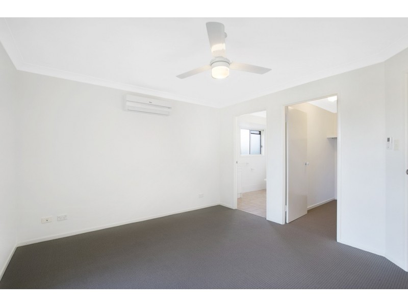 24 Tracey Street, Wynnum West QLD 4178