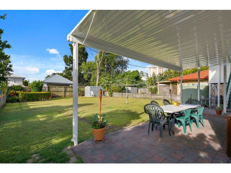 21 FAINE STREET, Manly West QLD 4179