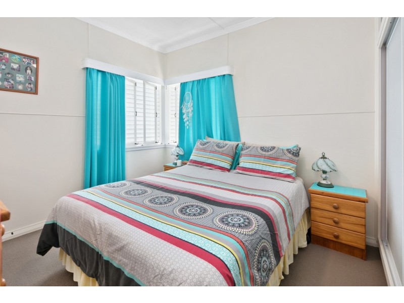 21 FAINE STREET, Manly West QLD 4179