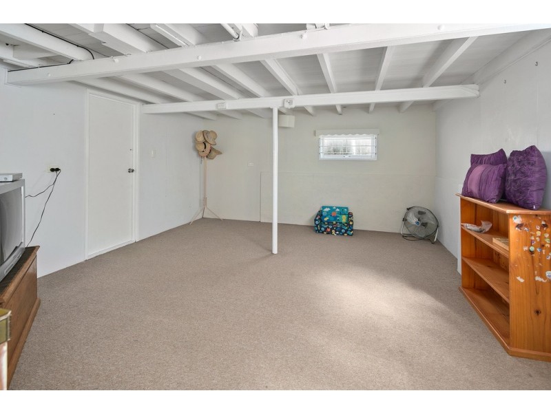 21 FAINE STREET, Manly West QLD 4179