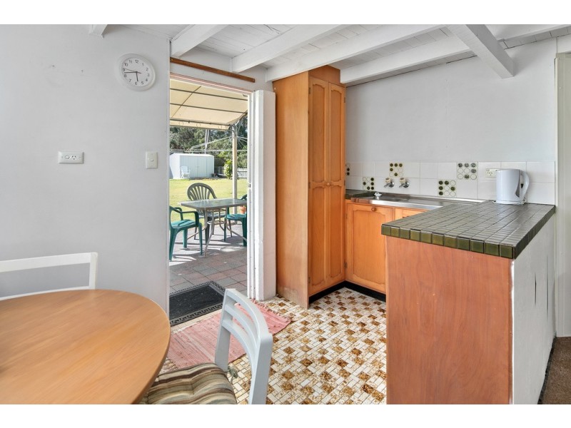 21 FAINE STREET, Manly West QLD 4179