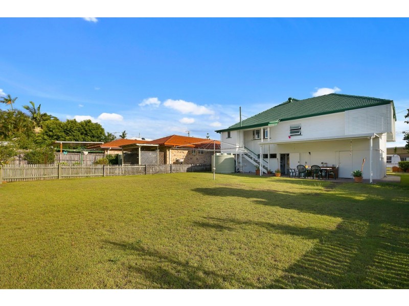 21 FAINE STREET, Manly West QLD 4179