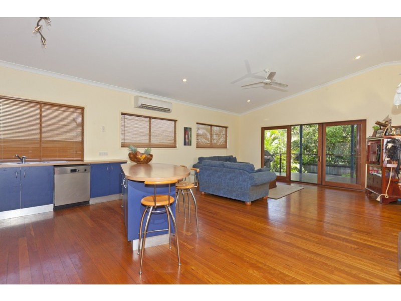 2 Macdonald Street, Lota QLD 4179