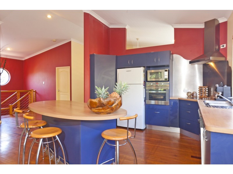 2 Macdonald Street, Lota QLD 4179