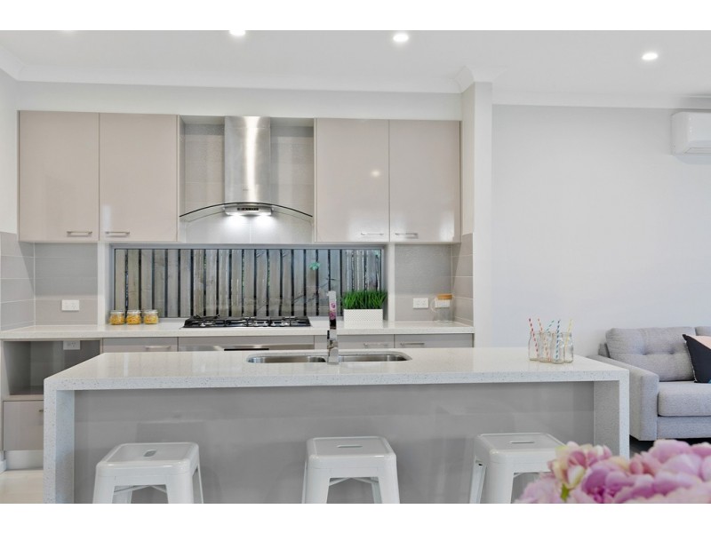 43 PERANGA STREET, Manly QLD 4179