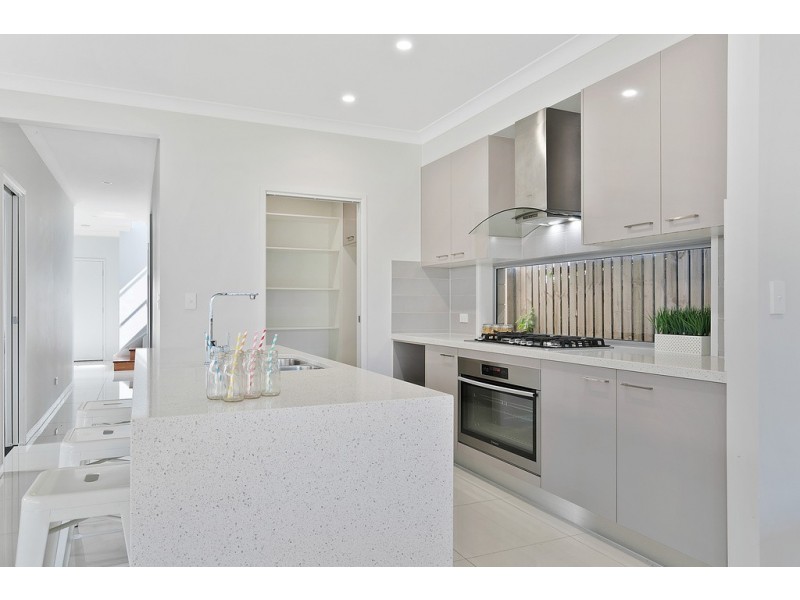 43 PERANGA STREET, Manly QLD 4179
