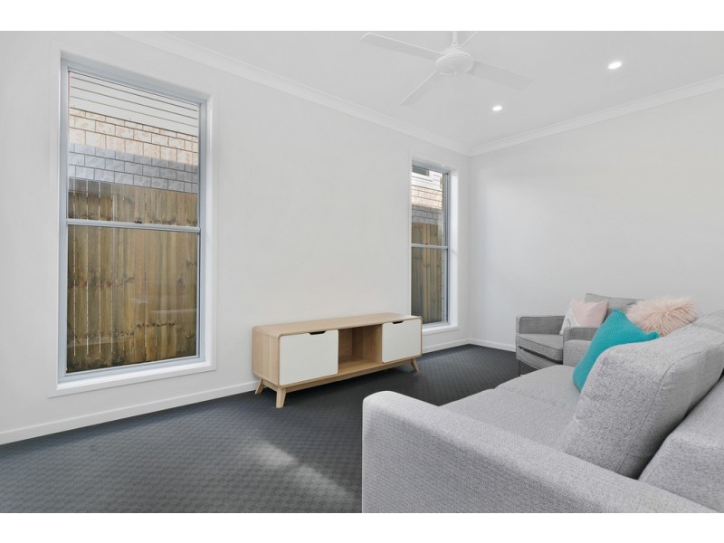 43 PERANGA STREET, Manly QLD 4179