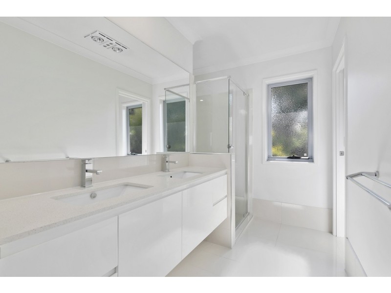 43 PERANGA STREET, Manly QLD 4179