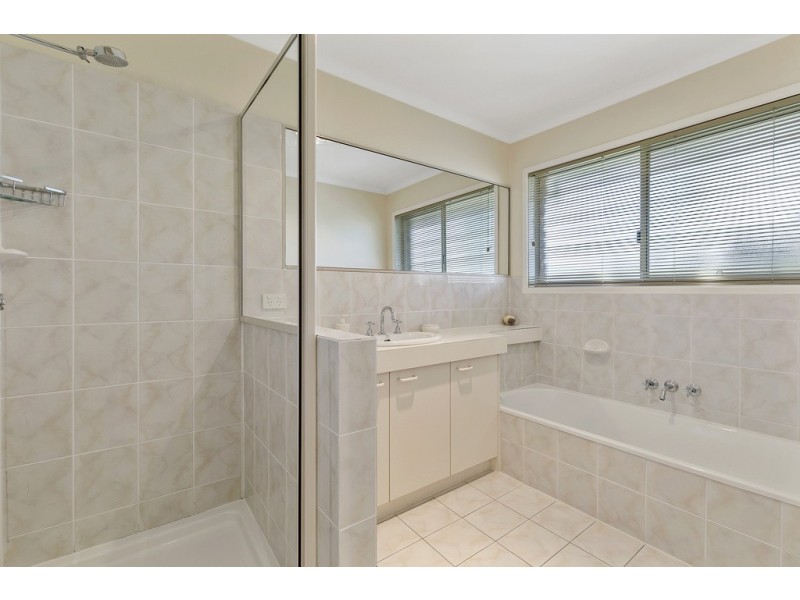 99 RAEBURN STREET, Manly West QLD 4179